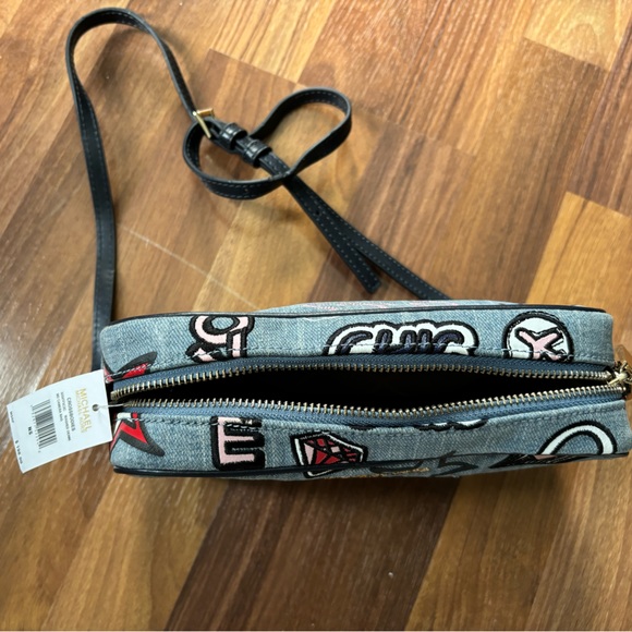 Michael Kors MK Designer Ginmy Denim Graffiti Camera Bag - Picture 5 of 5